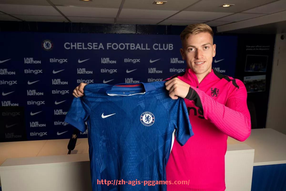 PG模拟器官方网站-法甲新赛季球员身体状况：体能、伤病与比赛准备情况盘点